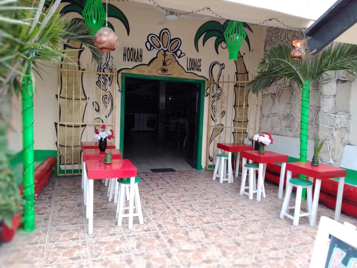 Hostal Hotel Ado Cancun Exterior photo